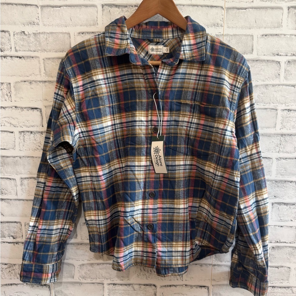 NWT! Women’s Alpine Design multi colored plaid button down flannel shirt, Small